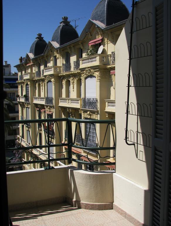 Apartment In Rue Halevy