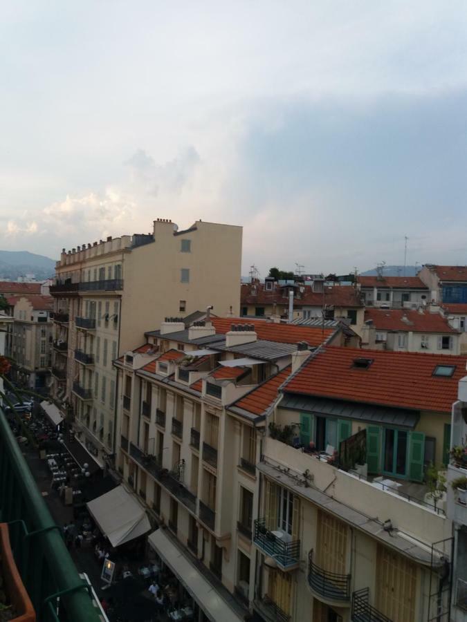 In Rue Halevy Apartment