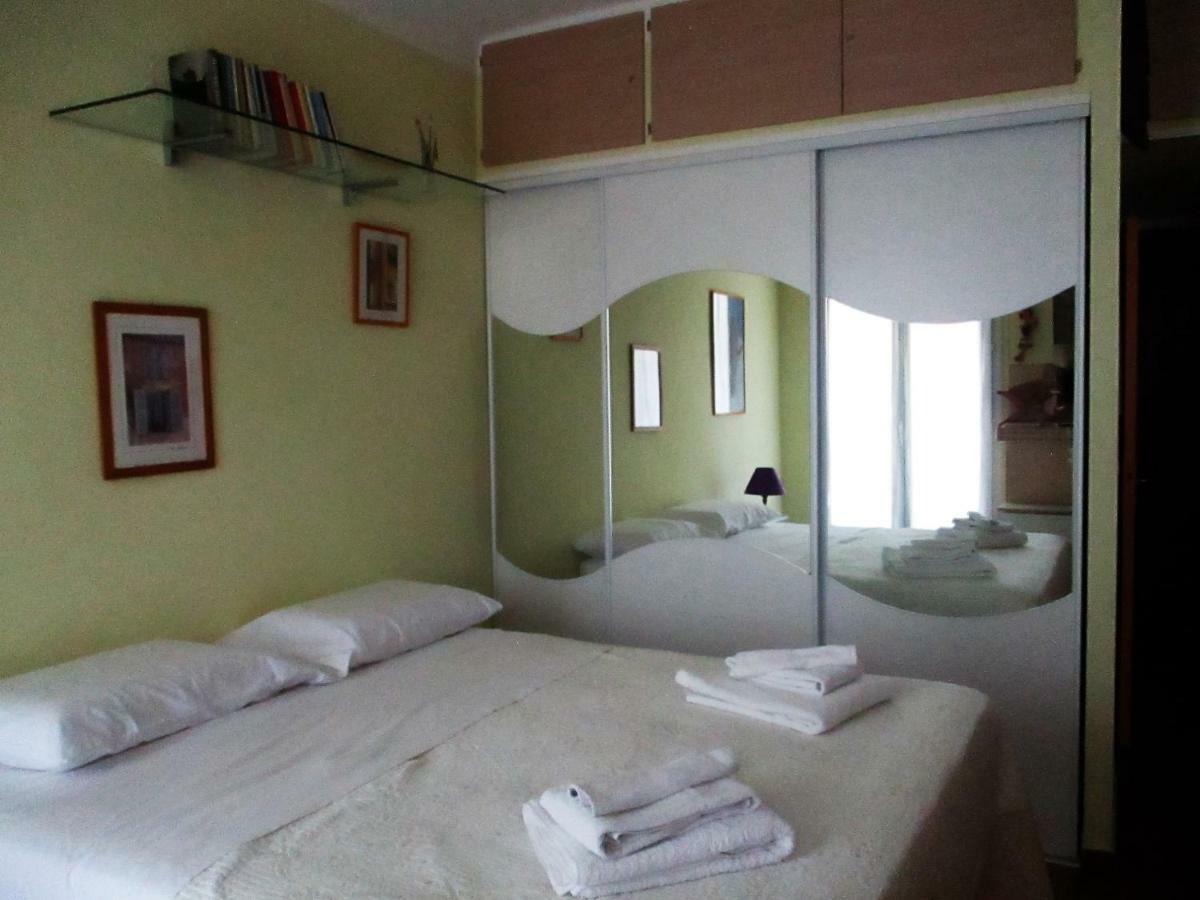 In Rue Halevy Apartment