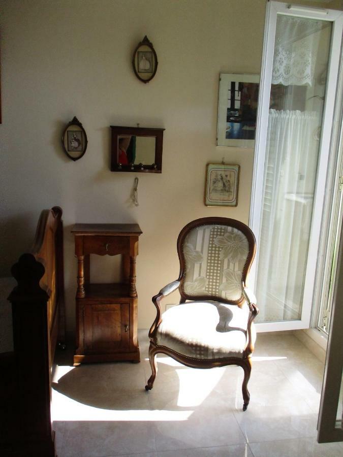 In Rue Halevy Apartamento